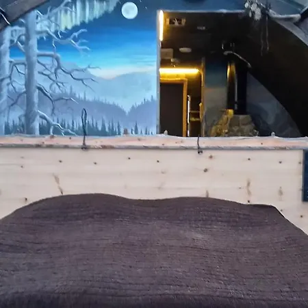 Lapland Northern Lights Ilveslinna Ranua