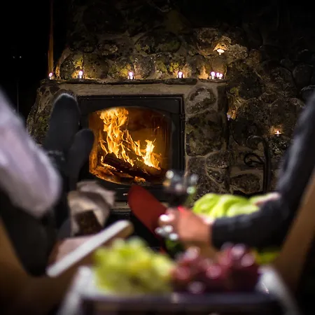 Lapland Northern Lights Ilveslinna 3*