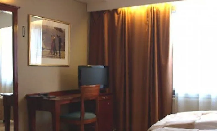 Lapland Northern Lights Ilveslinna 3* Рануа